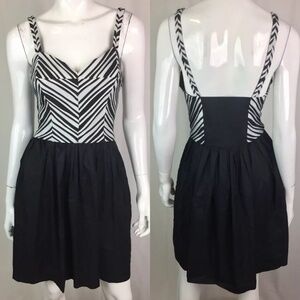 Betsey Johnson Womens Black White Chevron Stretchy Ruched Fit Flare Dress